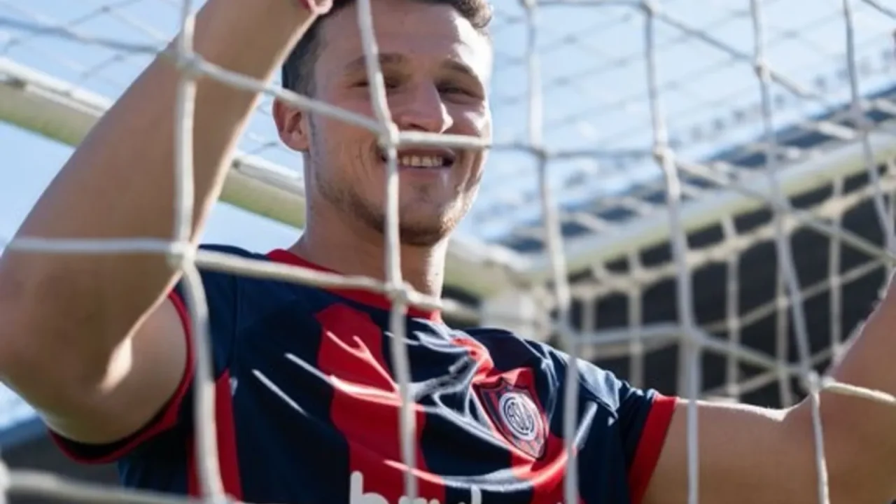 Facundo Bruera deja San Lorenzo y vuelve a Barracas Central en una salida compleja