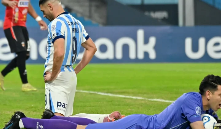 Adrián Martínez recibió dos fechas de suspensión por su expulsión ante Rosario Central