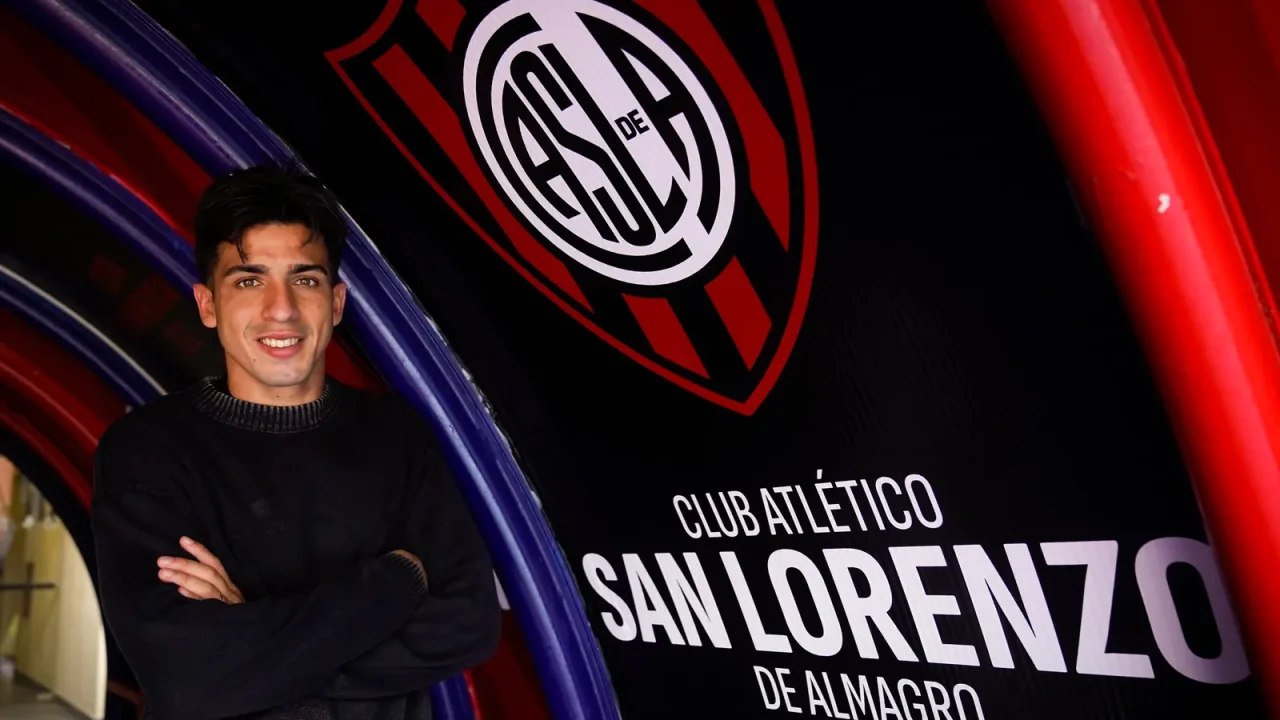 San Lorenzo podría sufrir una nueva baja sensible en su plantel. Alexis Cuello, delantero de 26 años, se encuentra en negociaciones avanzada