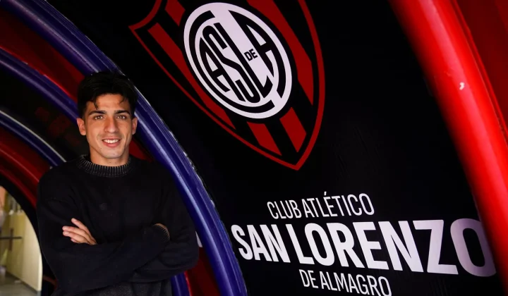 San Lorenzo podría sufrir una nueva baja sensible en su plantel. Alexis Cuello, delantero de 26 años, se encuentra en negociaciones avanzada
