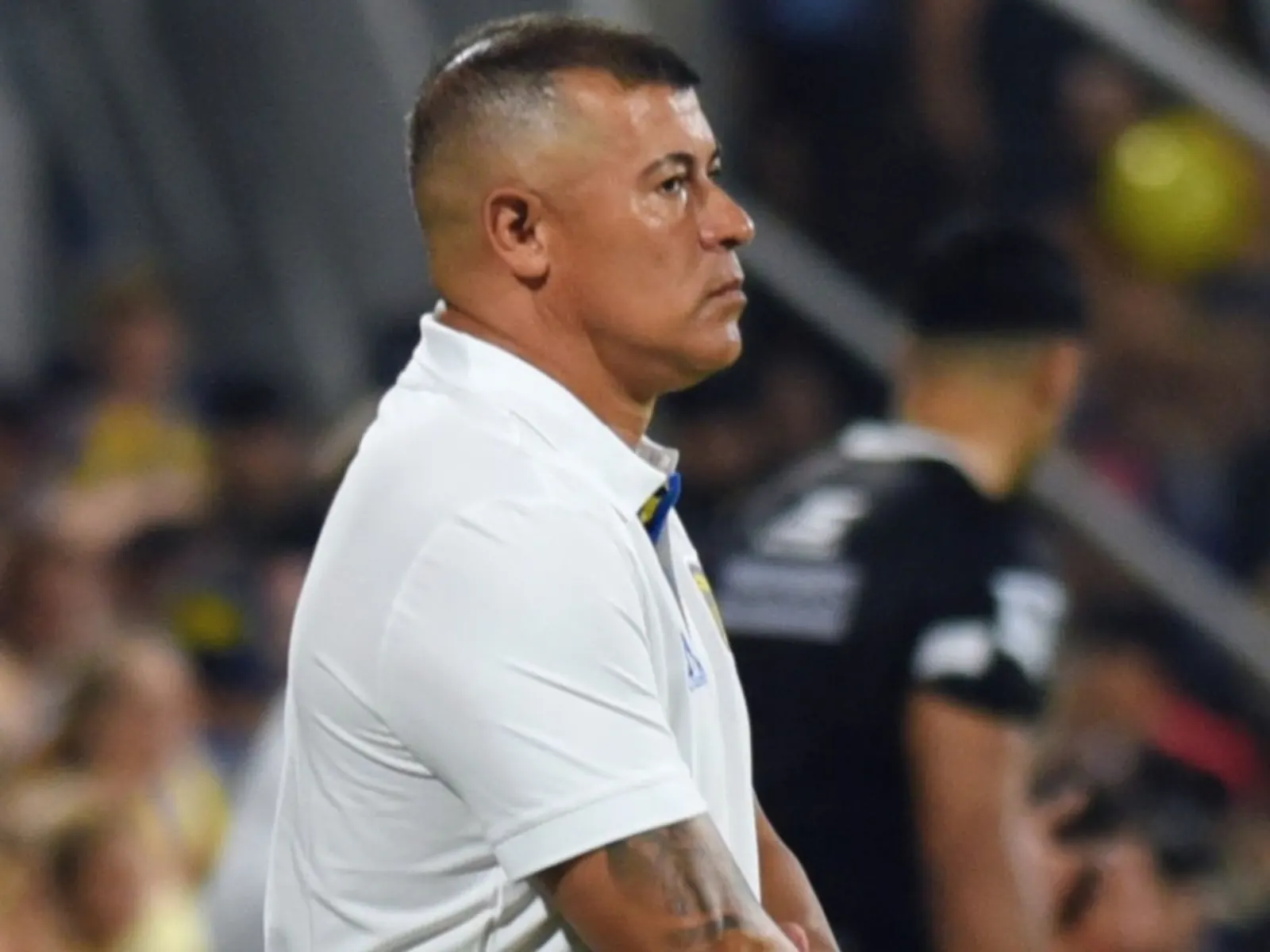 Jorge Almirón dirige a Rosario Central en el partido contra Belgrano, Torneo Clausura 2026