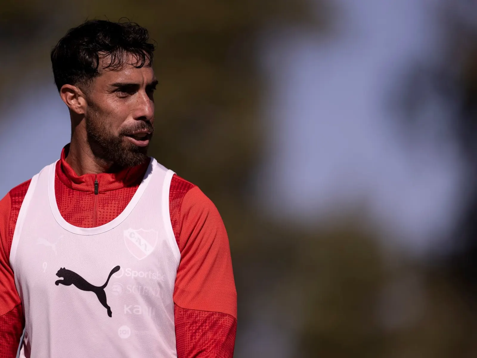 Gabriel Ávalos, delantero de Independiente, durante un partido de la Liga Profesional en el estadio Libertadores de América