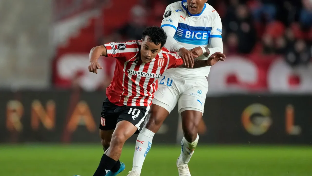 Estudiantes pierde a Tiago Palacios por un desgarro y apunta a la recuperación