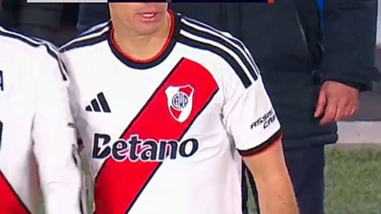 La nueva regla de la FIFA afectó a River ante Vélez y desató el enojo en el Monumental