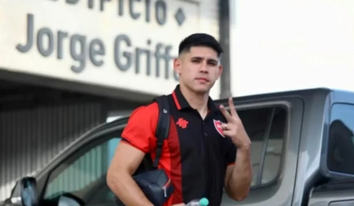 Saúl Salcedo volvió al predio de Newell’s y avanza en su recuperación tras el grave accidente