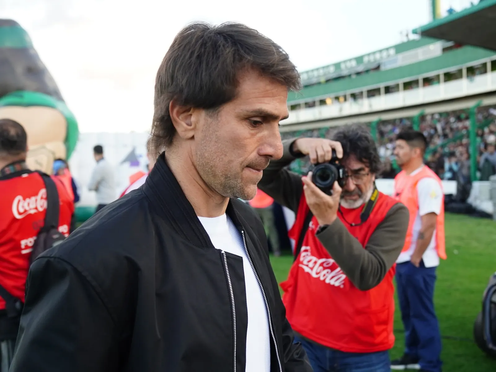 Leonardo Ponzio, entrenador de River Plate, durante el partido ante Sarmiento en Junín por el Torneo Clausura 2026