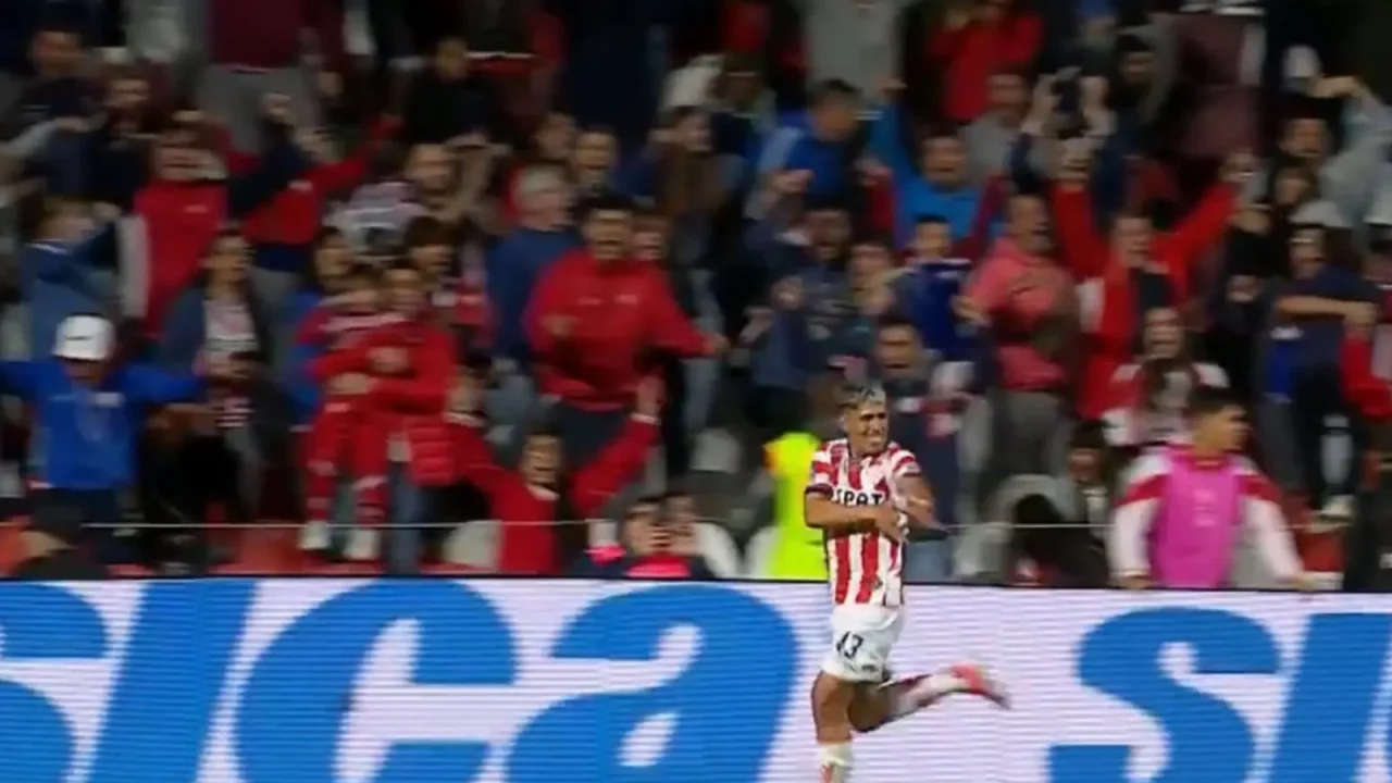 Eric Ramírez y un festejo con historia: el 3-1 de Unión a Estudiantes y la franja de Gimnasia en el pecho