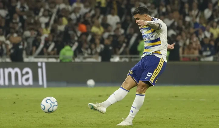 Paredes volvió de una lesión, entró en Boca y clasificó al Xeneize a la final de la Sudamericana con un golazo